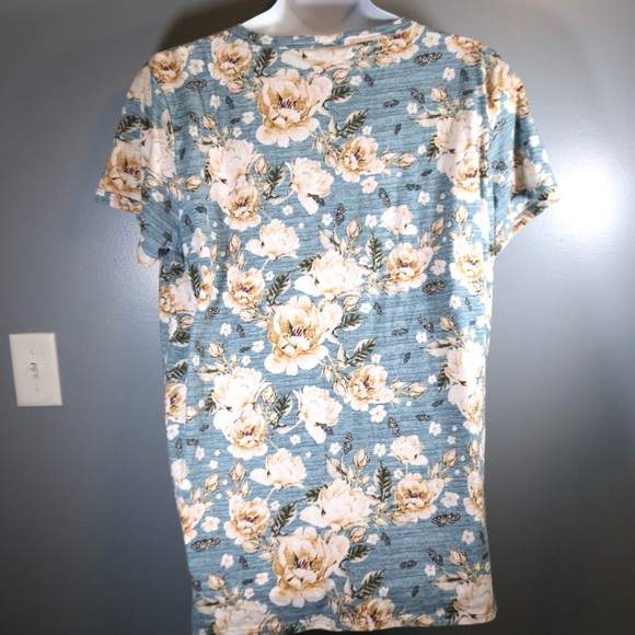 LuLaRoe Floral Classic Tee – Size 3XL - Picture 5 of 8